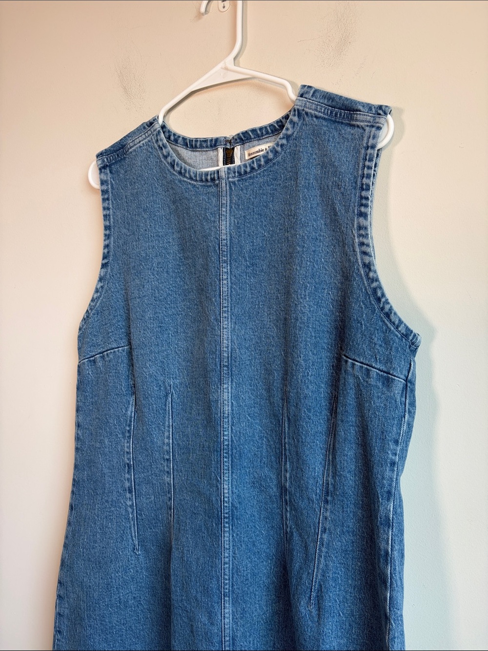 Abercrombie & Fitch Sleeveless Blue Denim Mini Dress - Picture 3 of 6